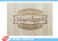 Dostosowane logo grawerowanego drewna do wyświetlania akcesoriów do wyświetlania, farba wykończona